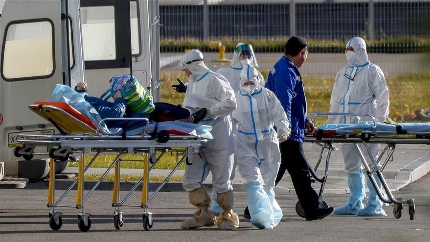 Коронавирус в РФ: число летальных исходов превысило 298 тыс.