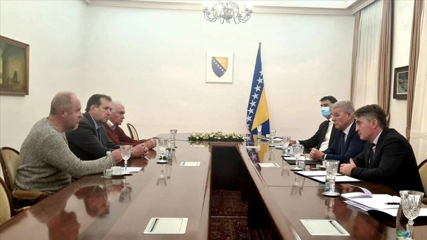 Komšić i Džaferović primili predstavnike neformalne grupe građana ReSTART