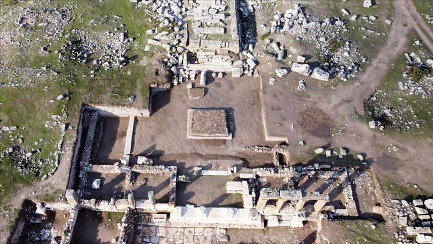 Blaundos Antik Kenti'nde 'bereketin sembolü Demeter'in sunak alanı bulundu