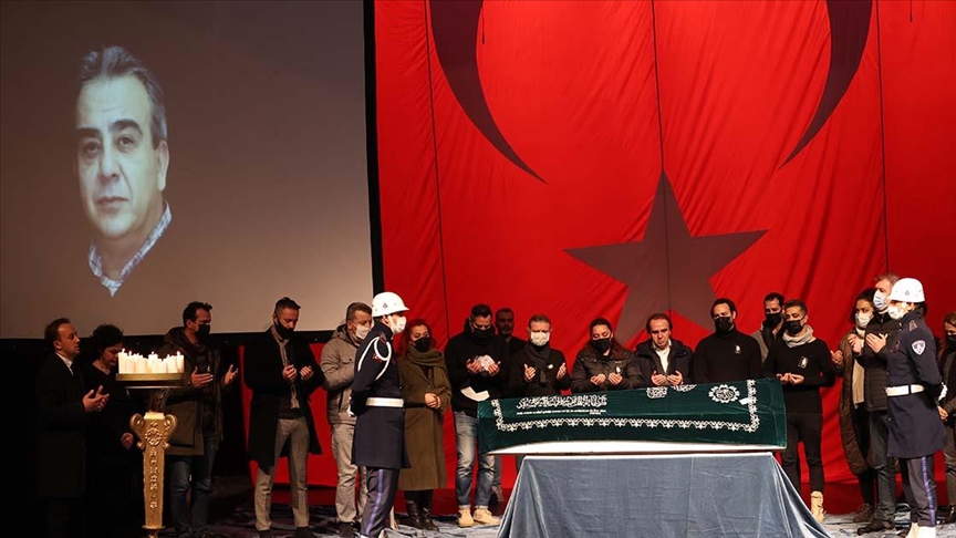 Oyuncu Sezai Aydın için Üsküdar'da tören düzenlendi