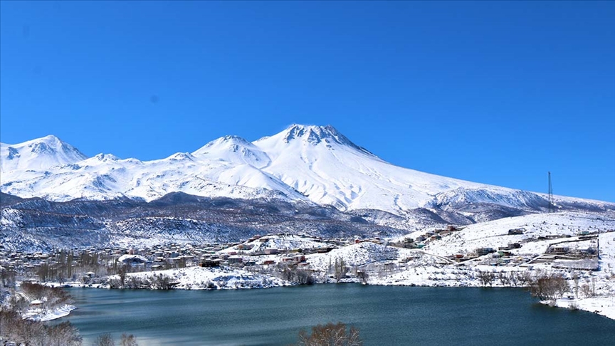 Türkiyenin en genç volkanlarından Hasan Dağı 3 yıl boyunca incelenecek
