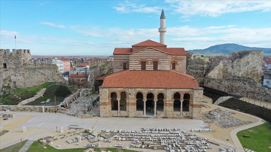 Enez Ayasofyası olarak bilinen tarihi cami 56 yıl sonra ibadete açılıyor