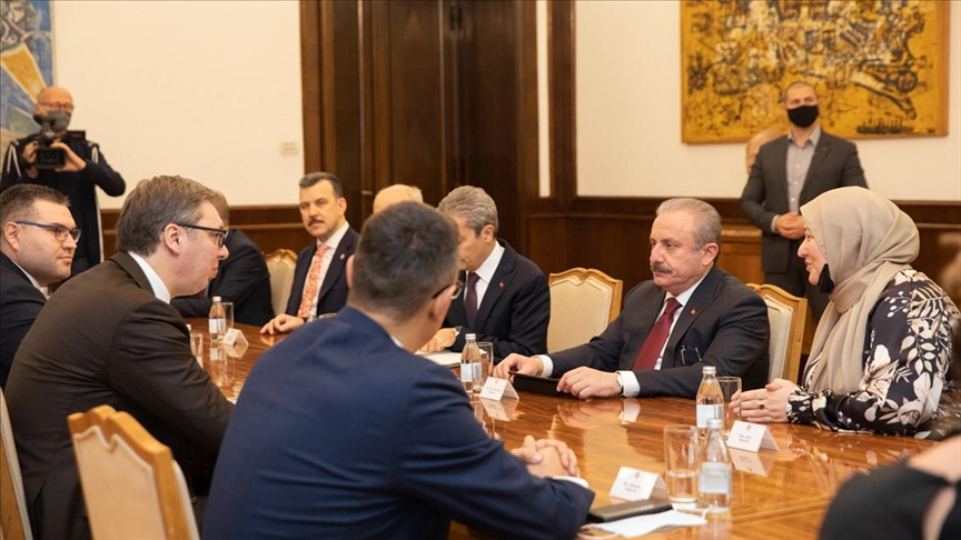 Sastankom sa Vučićem predsjednik parlamenta Turske Sentop započeo posjetu Srbiji
