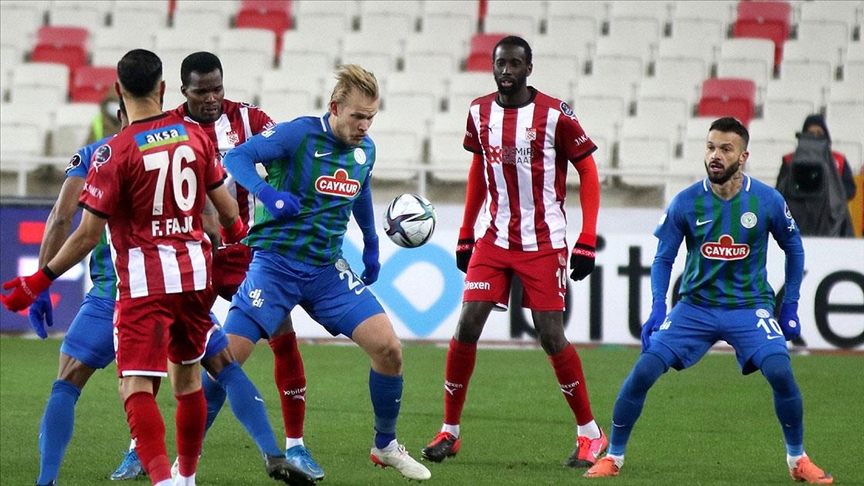 Çaykur Rizespor'da son haftalarda alınan puanlar moralleri düzeltti