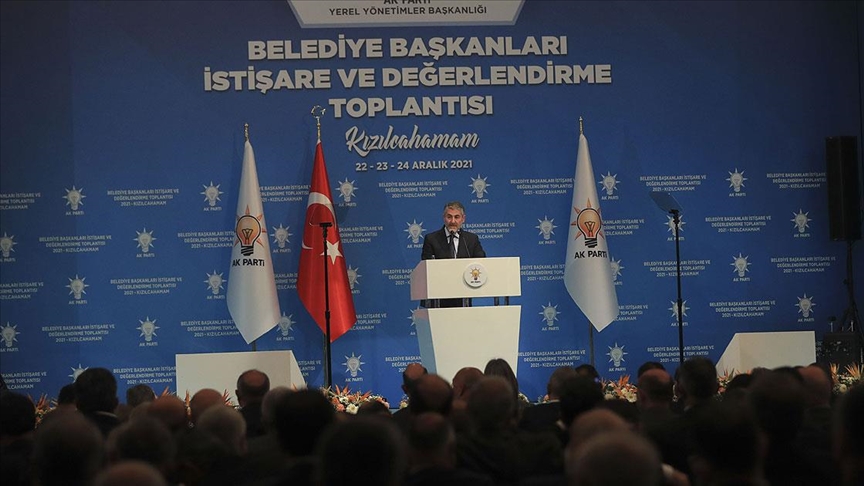 Nebati ve Kasapoğlu, AK Partili belediye başkanlarına Bakanlık çalışmalarını anlattı