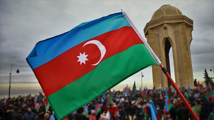 Azerbaycan, Karabağ'a giden cumhurbaşkanı adayı nedeniyle Fransa'ya nota verdi