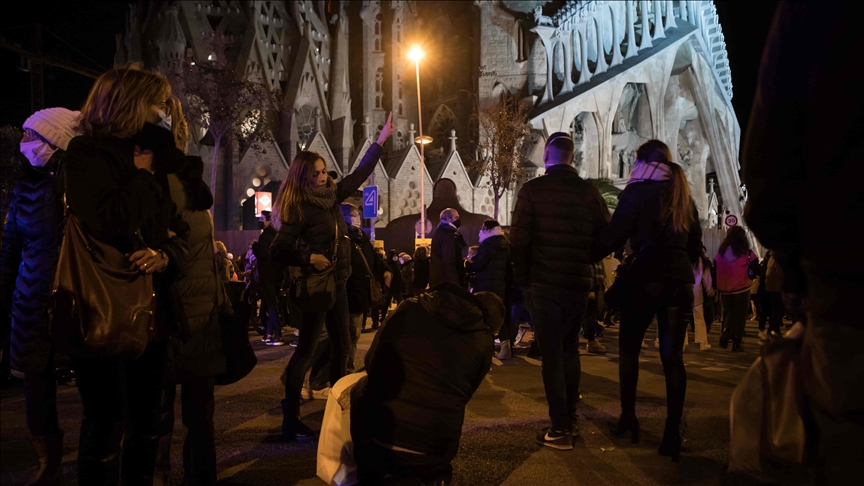 Cataluña impondrá nuevas medidas contra la COVID-19 en la víspera de Navidad