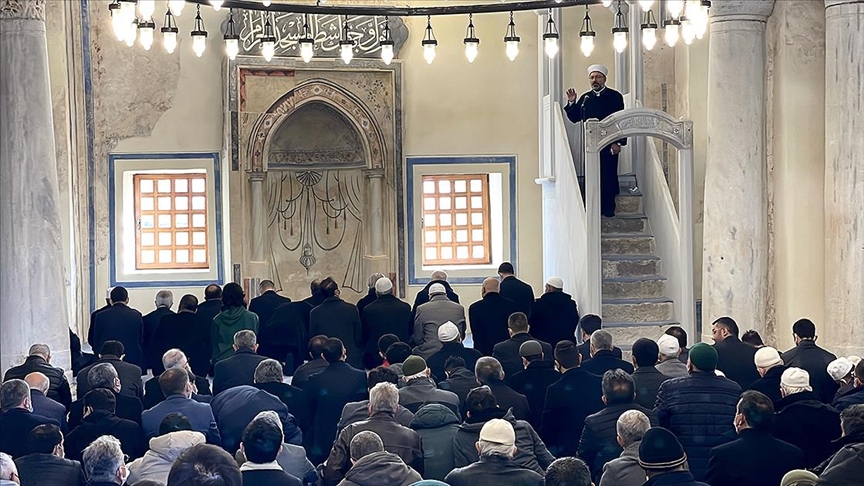 Diyanet İşleri Başkanı Erbaş, restorasyon sonrası ibadete açılan Enez Ayasofya Camisi'nde hutbe irat etti