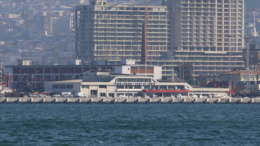 Yüzen oteller 6 yıl aradan sonra İzmir Limanına demir atacak