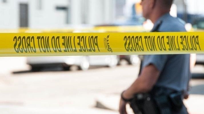 Niña muere por bala perdida disparada por la Policía en EEUU 