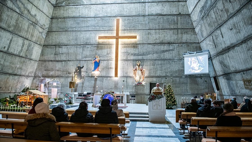 U Podgorici održana božićna misa: Sve počinje od Boga