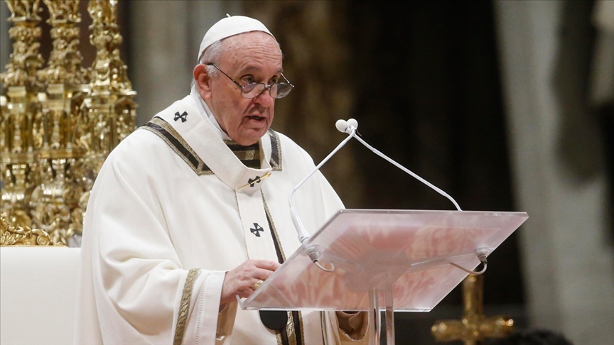 Papa Franciscus, geleneksel Noel mesajında krizlere karşı diyalog çağrısı yaptı