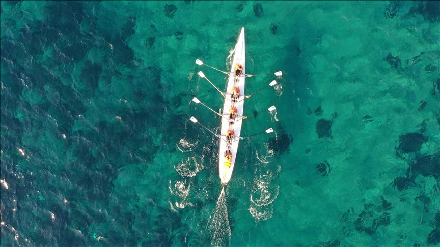 В Бодруме проходят соревнования по гребле на байдарках и каноэ