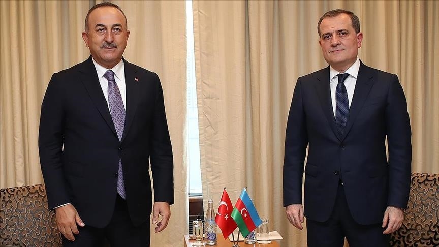 گفتگوی تلفنی وزرای خارجه ترکیه و آذربایجان