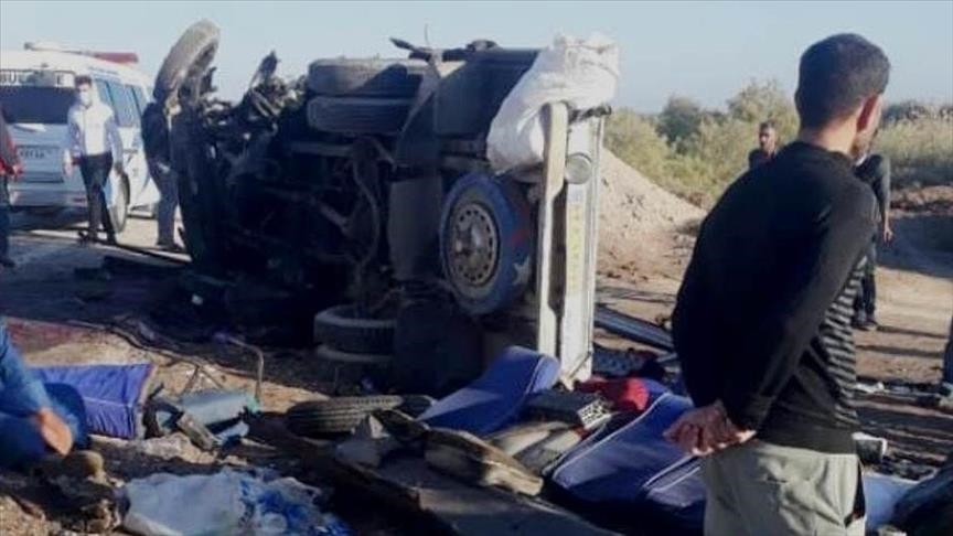 10 killed in deadly highway accident in south Iran