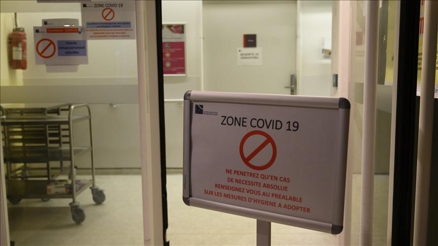France exceeds 100,000 daily Covid-19 cases