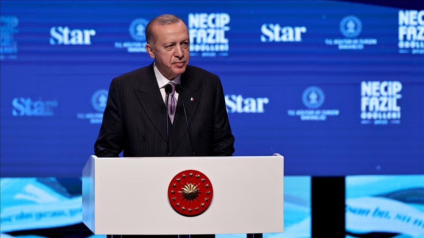Cumhurbaşkanı Erdoğan: Necip Fazıl Ödülleri fikir ve sanat dünyamızın zorbalarına karşı açılmış bir bayraktır