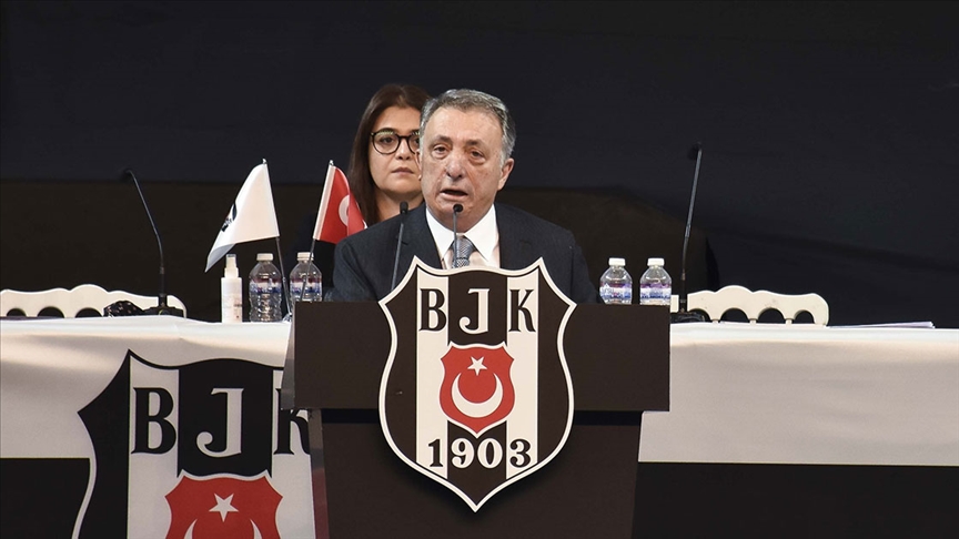 Beşiktaş'ta Ahmet Nur Çebi yönetimi ibra edildi