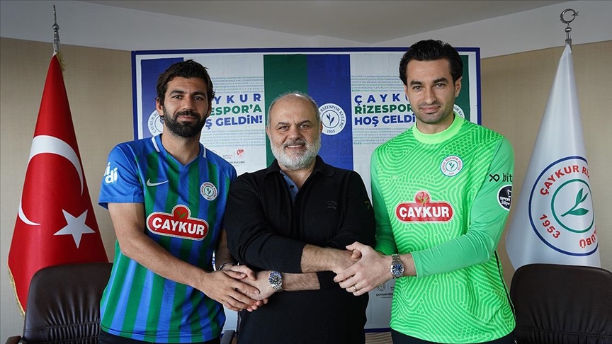 Çaykur Rizespor, Selim Ay ve Gökhan Akkan ile sözleşme uzattı