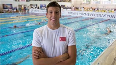 شناگر ترکیه‌ای رکورد جهانی را شکست