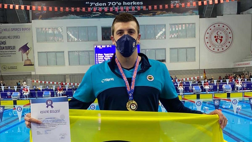 Турецкий пловец установил мировой рекорд в заплыве на 50 м брассом