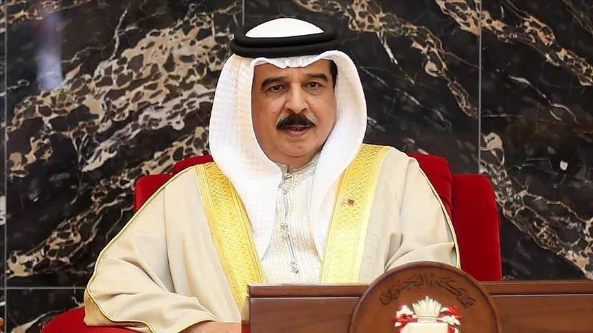 Bahraini king receives credentials of first Israeli ambassador