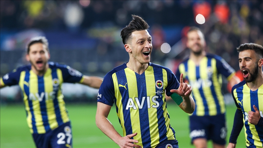 Fenerbahçe'nin Süper Lig'deki ilk yarı karnesi