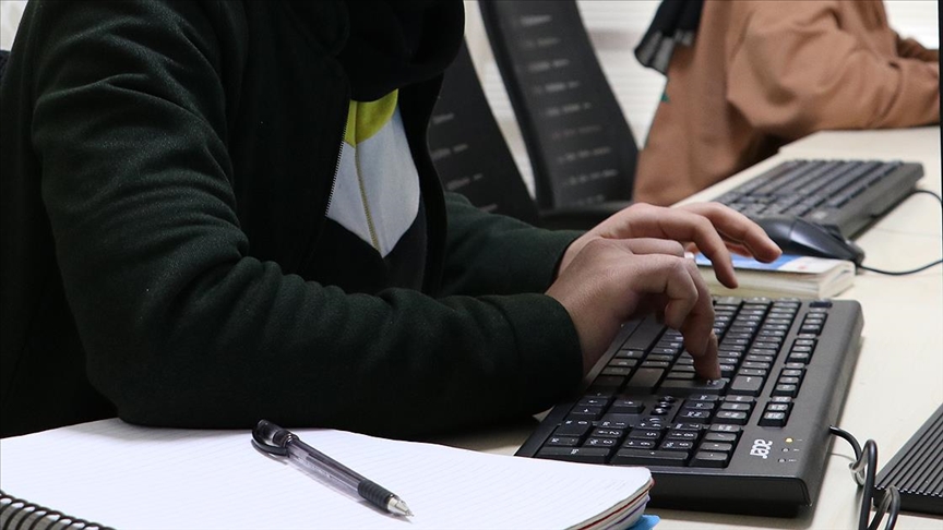 TİHEK 'başörtülü öğrencilere aşağılayıcı söylem' iddialarına inceleme başlattı
