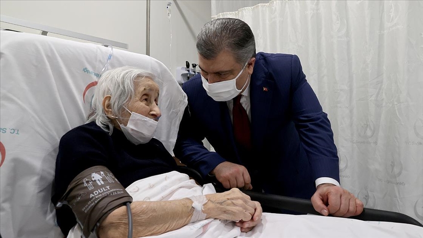 Sağlık Bakanı Koca İstanbuldaki hastaneleri ziyaret etti