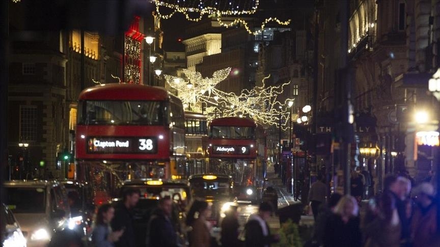 Britania në vitin e ri hyri nën hijen e COVID-19