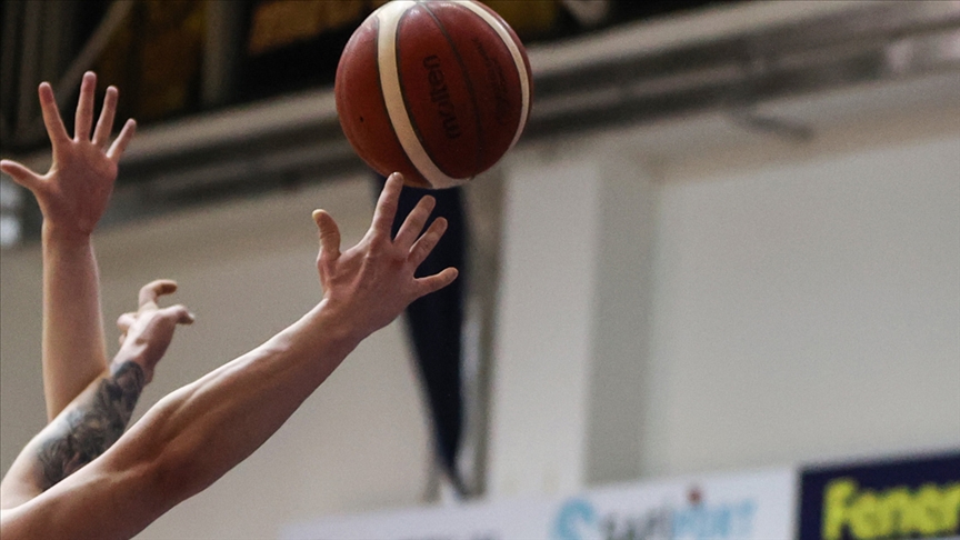 Fenerbahçe Kadın Basketbol Takımında 2 oyuncu Kovid-19a yakalandı