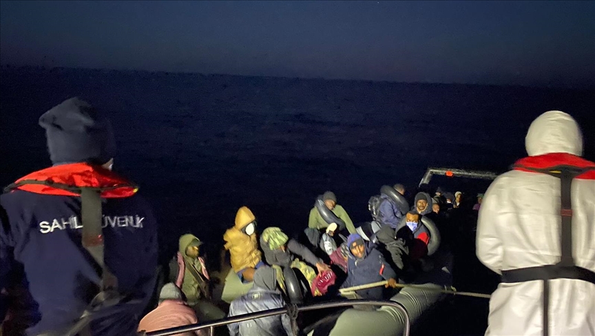 У берегов Муглы спасены десятки нелегальных мигрантов