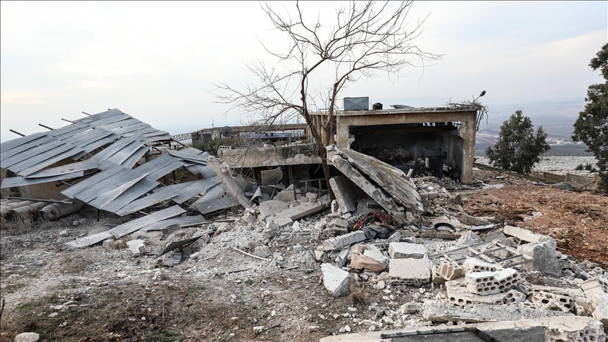 Rus savaş uçağı İdlib'de su dağıtım istasyonunu bombaladı