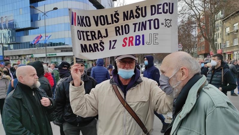 Srbija: Demonstranti u Novom Sadu blokirali dve prometne raskrsnice