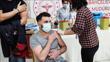 Over 132.7M coronavirus vaccine shots given in Turkiye to date