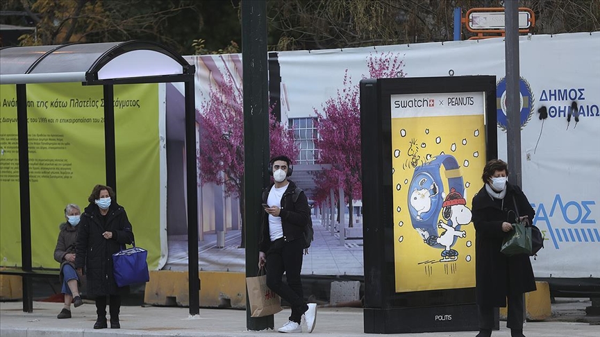 Yunanistan'da günlük vaka sayısı 50 binin üzerine çıktı