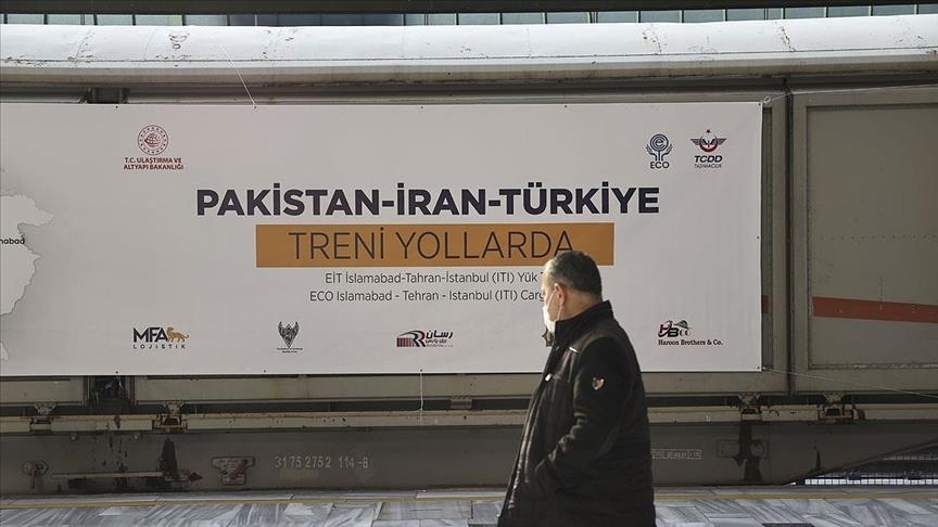 Первый грузовой поезд по маршруту Исламабад - Тегеран - Стамбул достиг Анкары