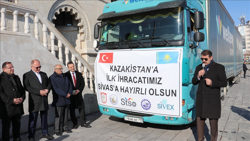 Из турецкого Сиваса в Казахстан выехала первая фура с экспортными товарами
