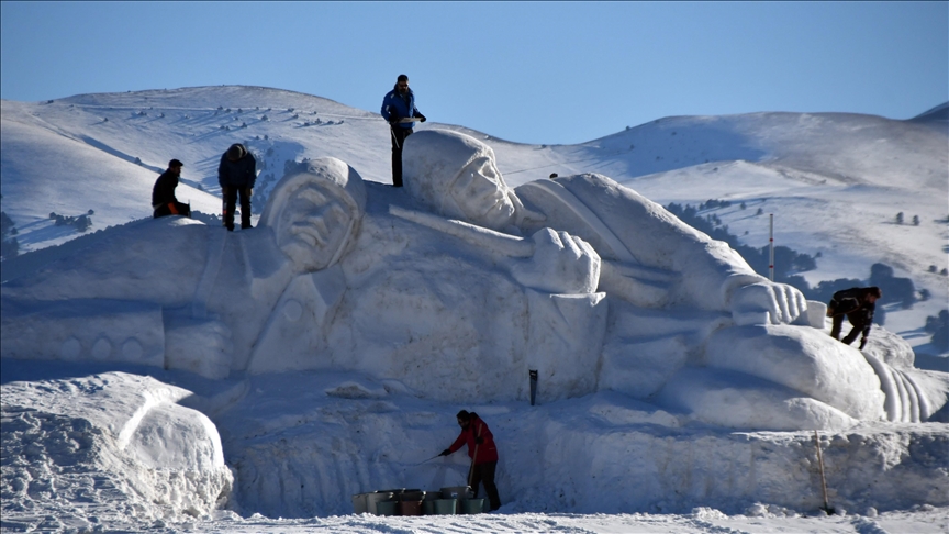 На востоке Турции созданы снежные памятники павшим в Сарыкамыше воинам