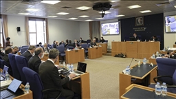 Memur ve emekliye ek zammı da içeren kanun teklifi komisyonda kabul edildi