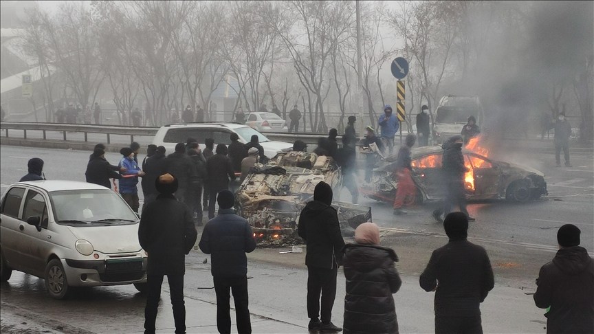 Кувейт призвал своих граждан покинуть Казахстан