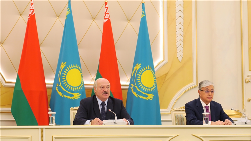 Лукашенко и Токаев обсудили обстановку в Казахстане 