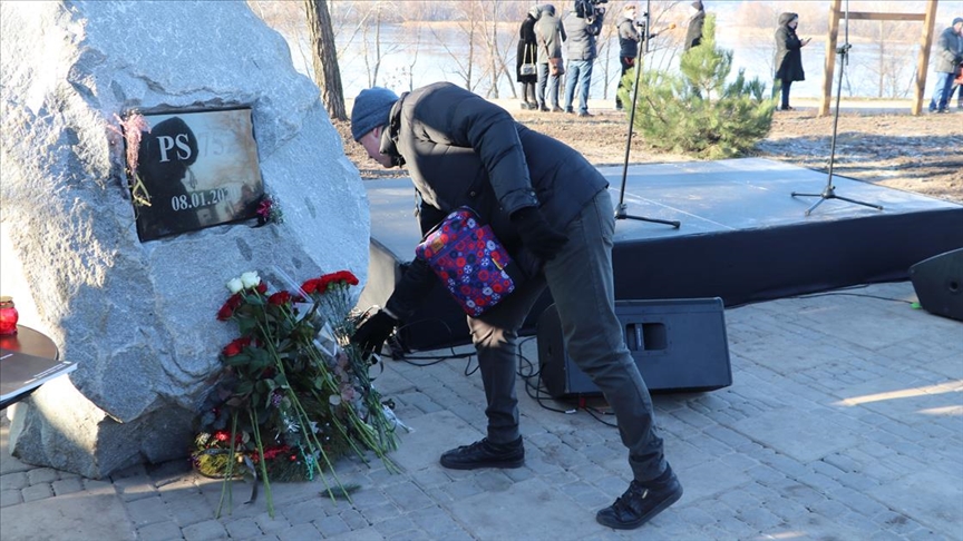 İran'ın Ukrayna'nın uçağını düşürmesinin 2. yılında hayatını kaybedenler anıldı