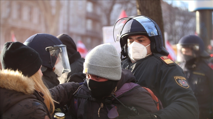 Austrija: Sukobi policije i demonstranata u Beču