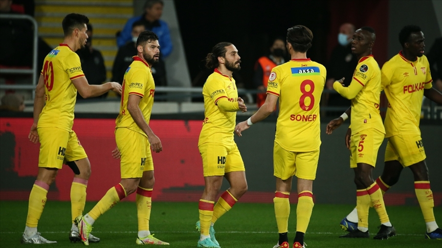 Göztepe'de Kovid-19 yakalanan futbolcu sayısı 2'ye yükseldi