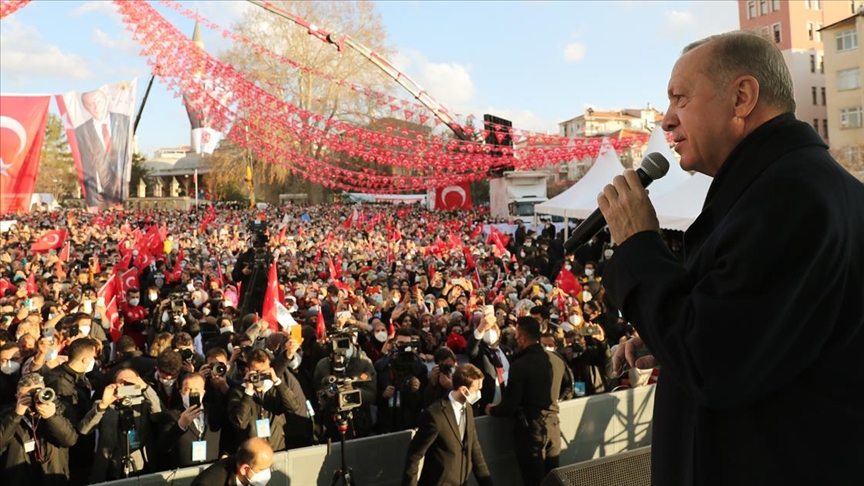 Cumhurbaşkanı Erdoğan: Fahiş fiyat artışlarıyla insanımızın alım gücünü düşürenlerin gözünün yaşına bakmayacağız