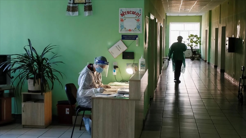 В Украине за сутки от COVID-19 скончались 75 человек