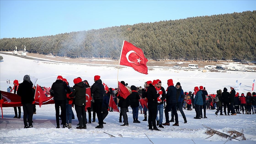 Türkiye 'Şühedanın İzinde' yürümek için Sarıkamış'ta toplanıyor