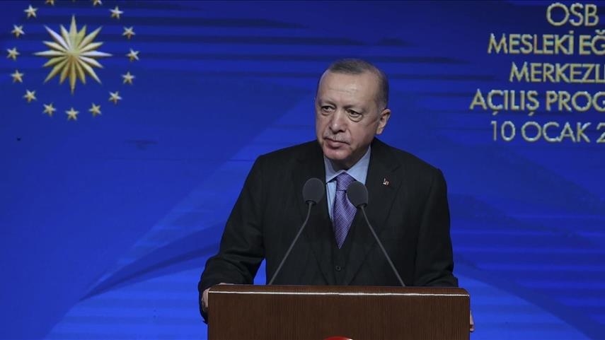 Erdogan: "Aucune nouvelle muraille ne sera dressée entre nos filles et leurs écoles"