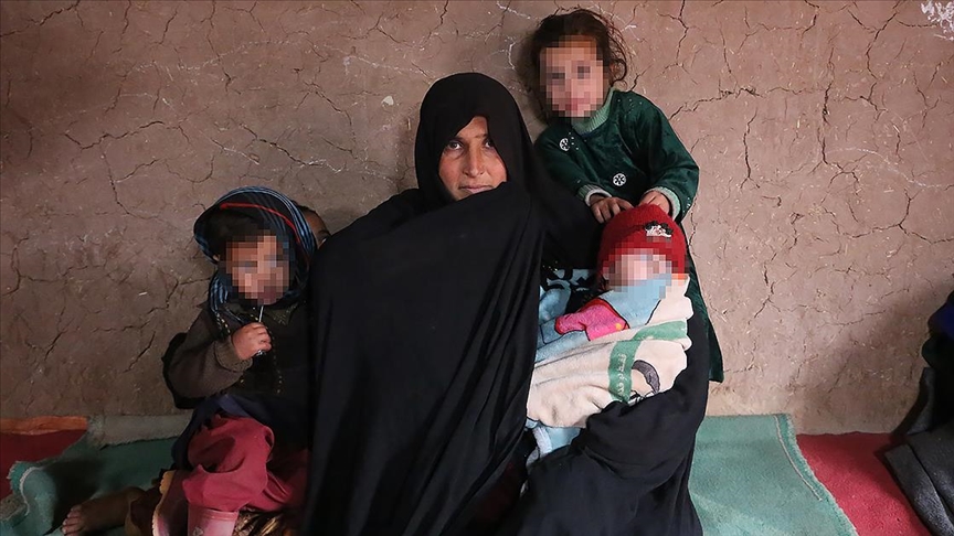 Afgan anne, eşinden kalan borcu ödeyemezse küçük kızı elinden alınacak